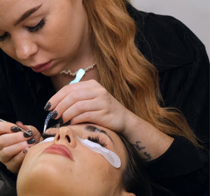 5 Warning Signs Your Lash Salon May Not Be Right for You