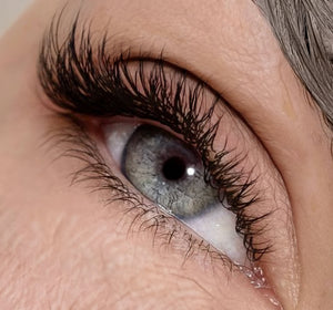 How to Choose the Right Lash Extensions for Mature Clients
